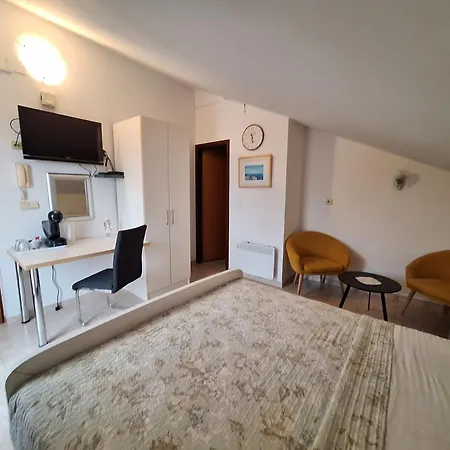 巴里奇旅馆 扎达尔